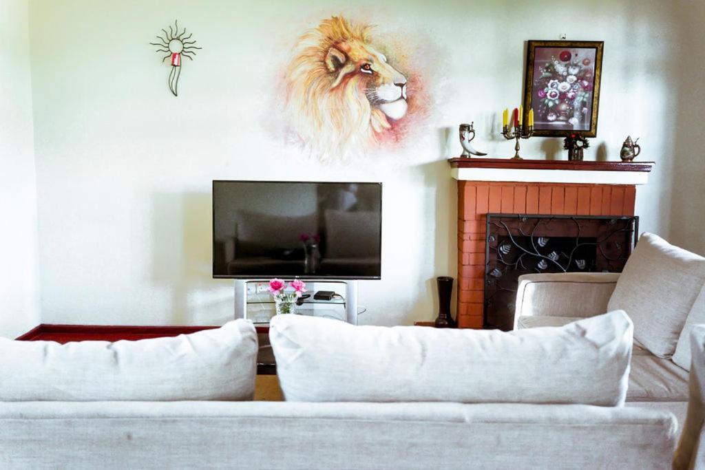 Fourways Junction Villa 1 Nairobi Extérieur photo